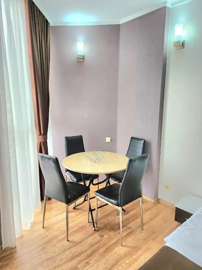 Beautiful Apartment On The Beach Batumi 0*,